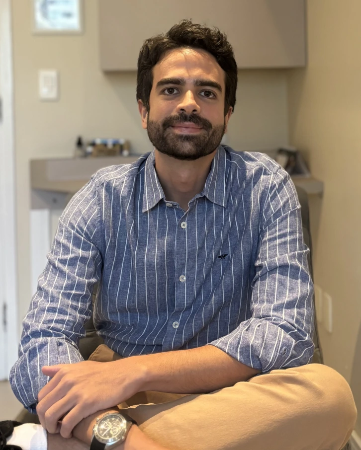 Psicólogo Francisco Moreira em consultório clínico de psicoterapia na Aldeota, Fortaleza CE